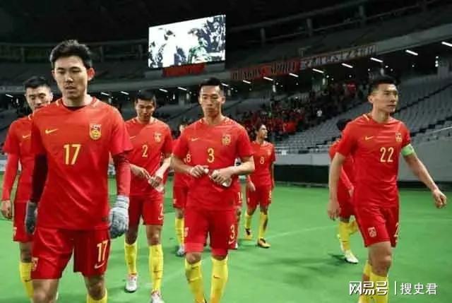 球友会体育-1957年，国足在世预赛输给印尼，贺龙大怒：不好好练，还开饭吗？